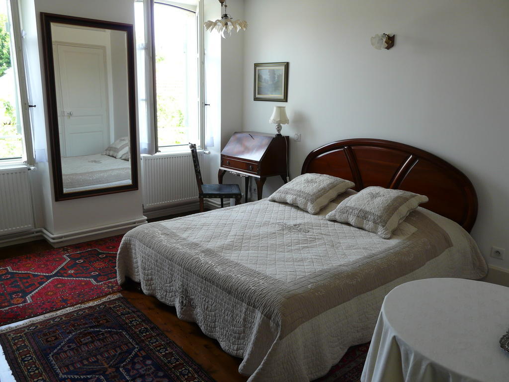 La Promenade En Champagne Bed & Breakfast Mussy-sur-Seine Oda fotoğraf